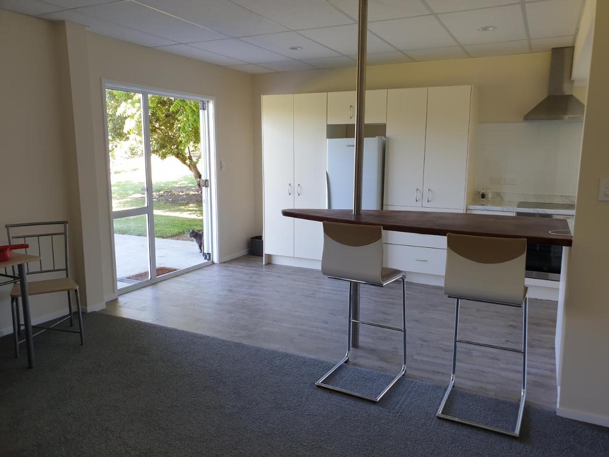 Peace And Tranquility Awaits - One Tree Point Apartment Ruakaka Exterior photo